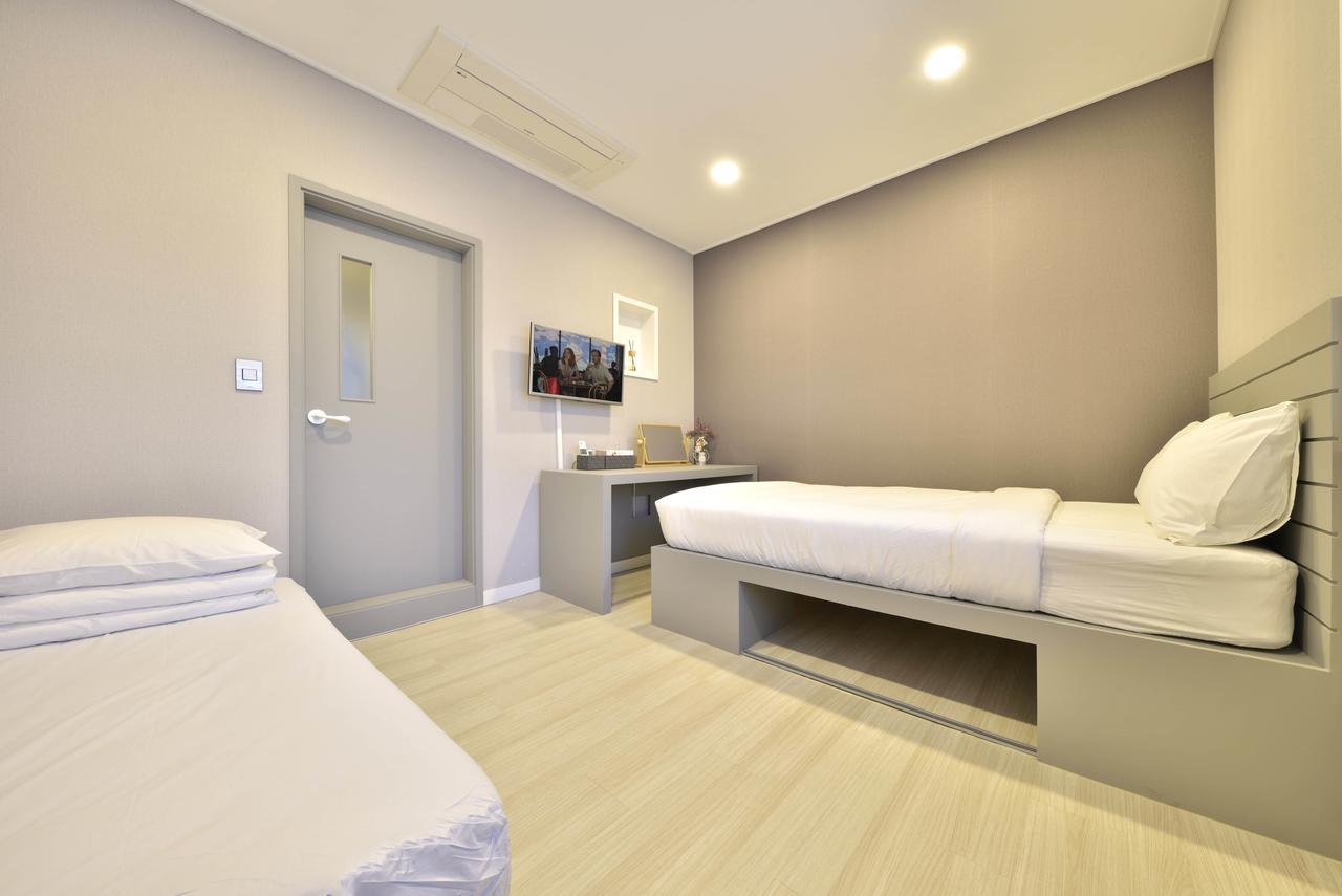 With U Hotel & Guesthouse Sokcho Ngoại thất bức ảnh